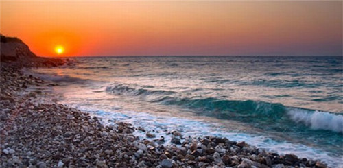 潮辣矿泉水火锅